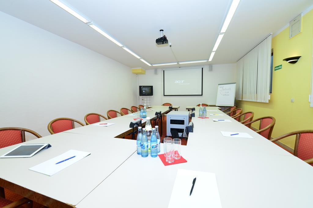 Hotel Am Buchwald Έσλινγκεν Εξωτερικό φωτογραφία