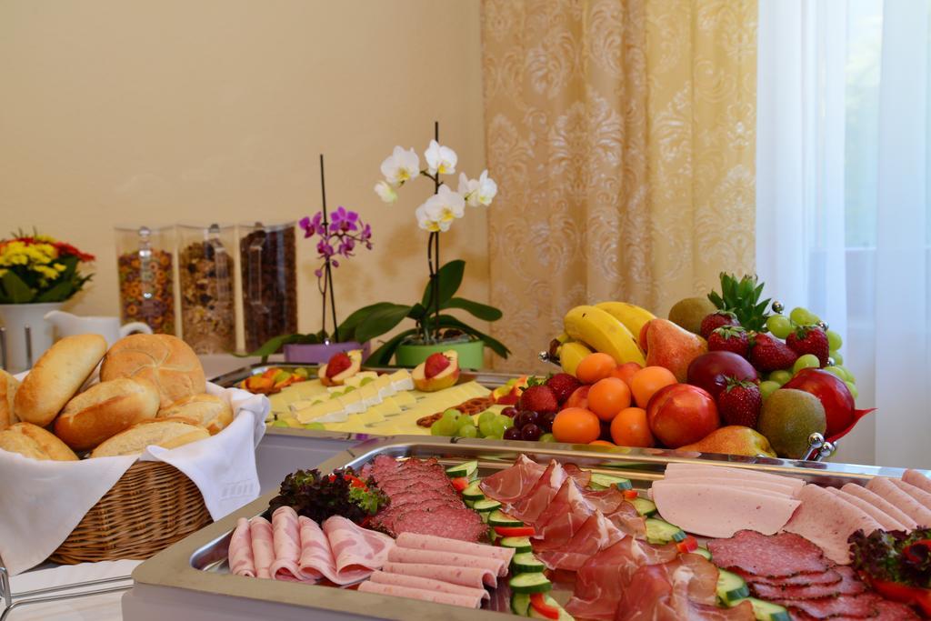 Hotel Am Buchwald Έσλινγκεν Εξωτερικό φωτογραφία